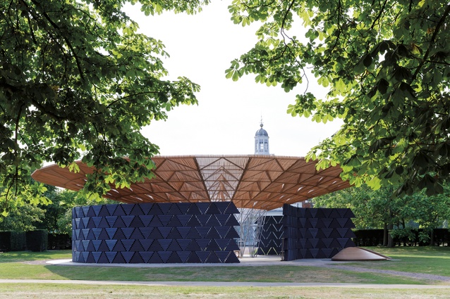 Open timber walls display a triangular pattern, which resemble textiles. 