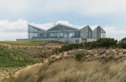 Crown on the dunes: Panopticon House