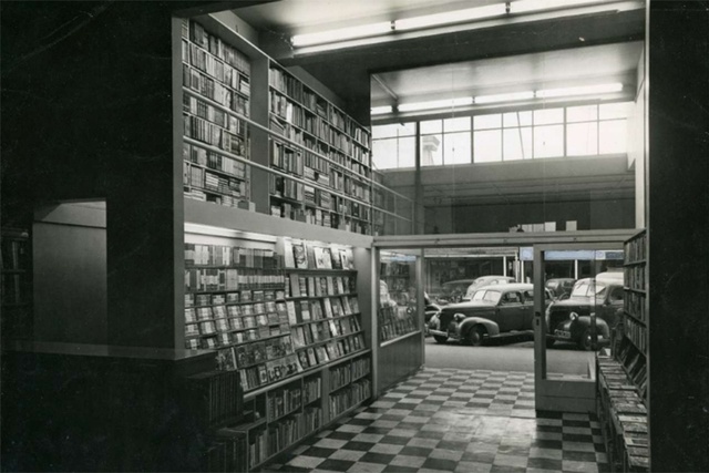 Midcentury design sophistication: Paul’s Book Arcade