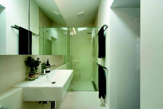 A neutral décor is carried throughout, including the bathroom and power room. 