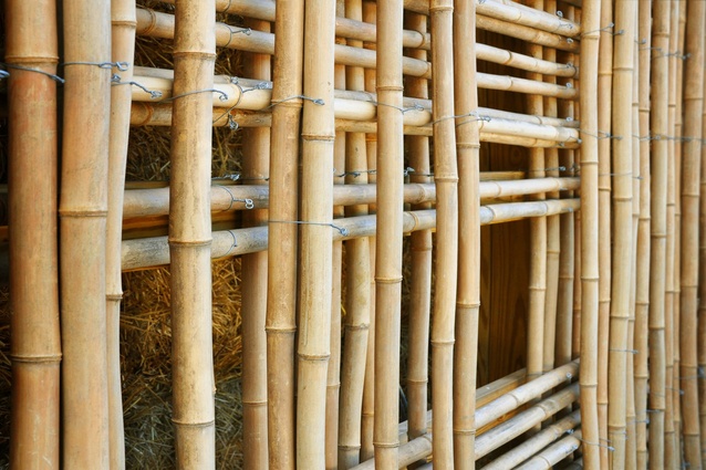 Mason Lane Farm: this large covered shed, used to store both hay and equipment, is clad in a lattice grid of locally-harvested bamboo, sourced only 56 kms from the project site. 