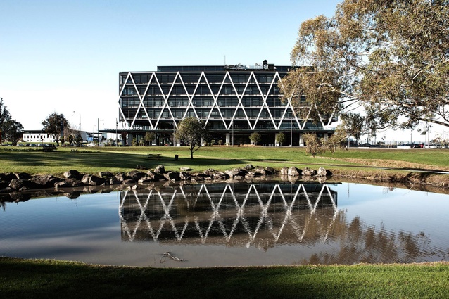 Education Award: MIT Manukau and Transport Interchange by Warren and Mahoney. Exterior from Hayman Park.