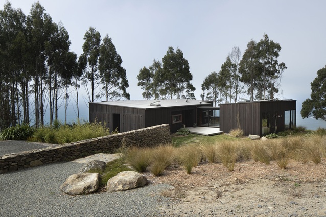 Design architect Francis Whitaker says, "There’s no way you could contrive the form. It was a house generated totally from the physical reality of the site."