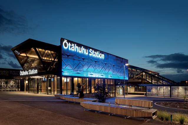 Jasmax’s new station is located in Ōtāhuhu, a geographically and culturally significant place due to its location on the narrowest point of the Auckland isthmus. 