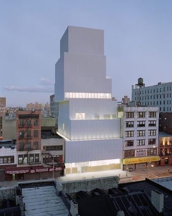 New Art Museum, New York. A dramatic stack of 7 rectangular boxes allows for open, flexible gallery spaces of different heights and atmospheres within a tight zoning envelope.
