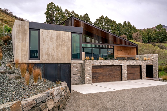 Form Construction (Lake Hayes), Winner of the Southern Pink Batts Craftsmanship Award, Builder's Own Home Category, Plumbing World Bathroom Excellence Award, and a Gold Award, for a home in Queenstown.