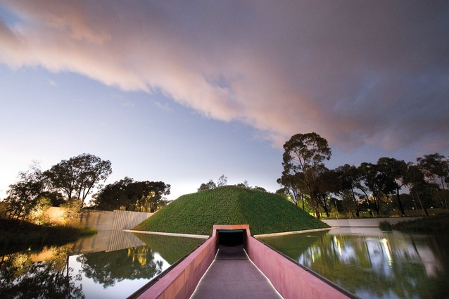 The Australian Garden and New Entry at the National Gallery of Australia by McGregor Coxall, winner of an Australia Institute of Landscape Architecture (AILA) award in 2011.