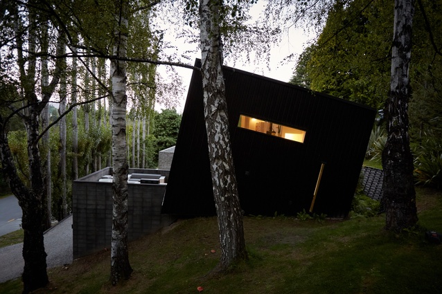 Shortlisted - Housing - Alterations & Additions: The Black House by staceyfarrell.com.