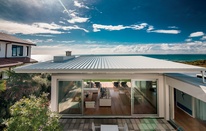 Hidden retreat: Mt Maunganui House 