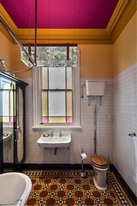 Winner: Resene Total Colour Residential Colourful Room Colour Maestro Award – Historic House Bathroom by Debra Delorenzo of One Ranfurly Ltd.