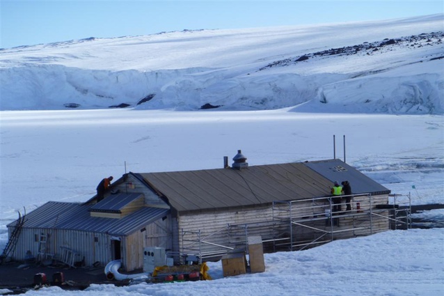 The roof at Cape Evans hut was re-clad with an historically correct covering.
