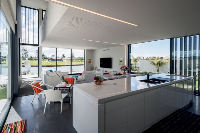 Set out in a Y-shape, the living areas of the house have been oriented towards the sun and views. 