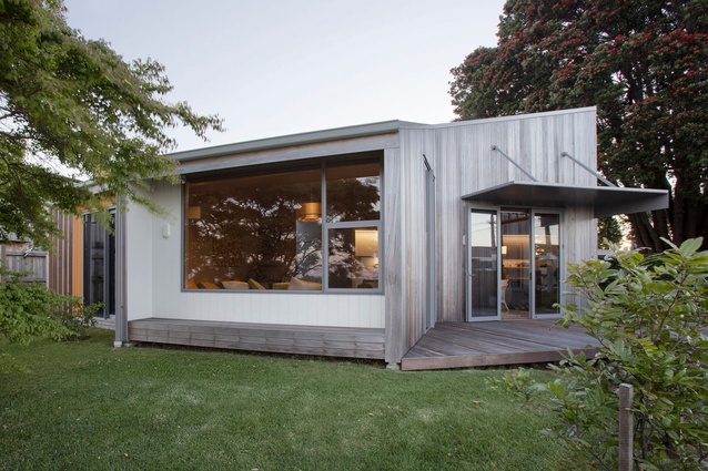 Pōhutukawa House by Stufkens and Chambers Architects.