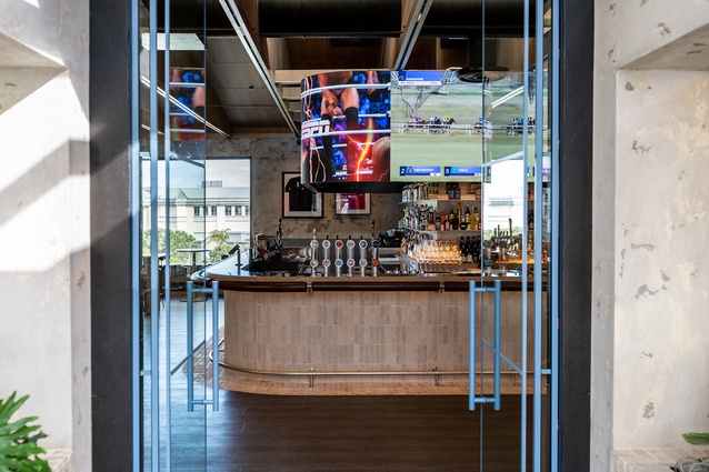 Full Time Sports Bar & Eatery in Auckland, designed by CTRL Space, has opened its doors to a potential 1.5 million sports fans who gather in Kingsland annually to socialise pre- and post-matches at Eden Park.