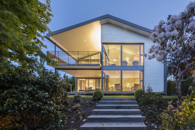 Housing Award: Māori Hill House by McCoy & Wixon Architects.
