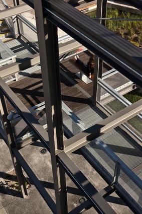 Lookout points within the gantry have seating elements to view the harbour and silo park.