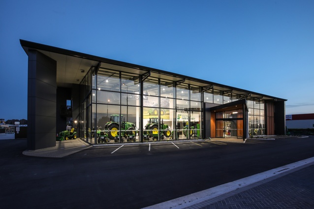 Winner – Commercial: Southland Farm Machinery by Beattie McDowell Architects.