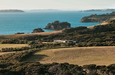 Houses Revisited: Waiheke Island house