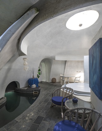 The Dome House in Peka Peka was designed and built by the fantastic character Fritz Eisenhofer.