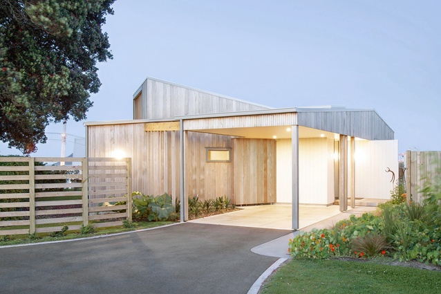 Pōhutukawa House by Stufkens and Chambers Architects.