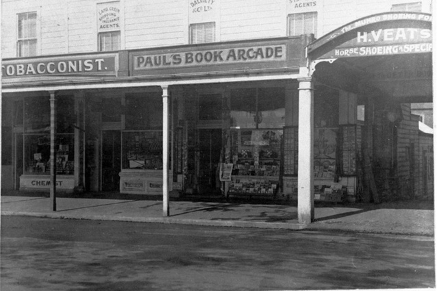 Paul's Book Arcade, in the ‘Howden Building’, 1920s, Victoria Street, Hamilton.