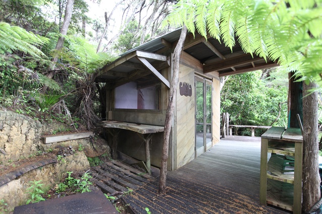 Piwaka shelter, Northland. Built in 2009 by students from Te Hononga: the Māori Architecture and Appropriate Technologies Centre at Unitec.