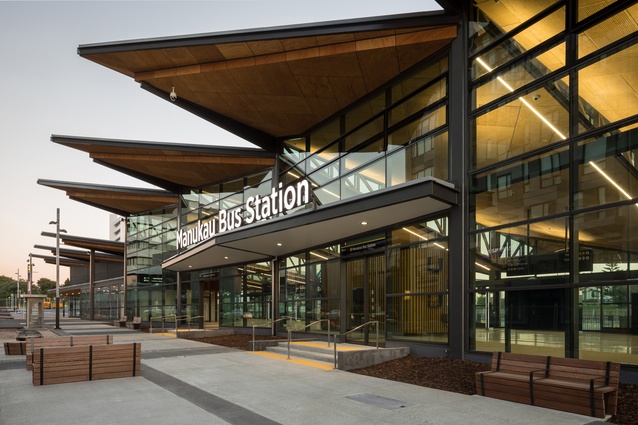 Manukau Bus Station (Auckland) by Beca Architects.