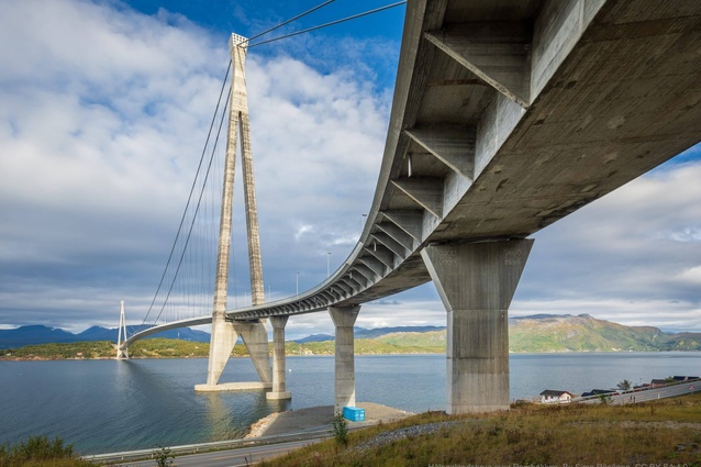 The Hålogaland bridge in Norway spans 1,500m across the Romsdalsfjord. Completed in 2018, it is a prestressed concrete suspension bridge that cost NOK 3.5 billion (NZD $611 million) and took five years to build. The Hålogaland bridge has walking and cycling lanes and was built by a Chinese construction company.
