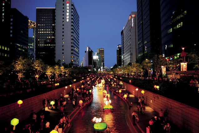 Cheonggycheon Stream passes through Seoul’s inner city and has been furnished with greenery, water and assorted paving and provides a space removed from the urban condition above.