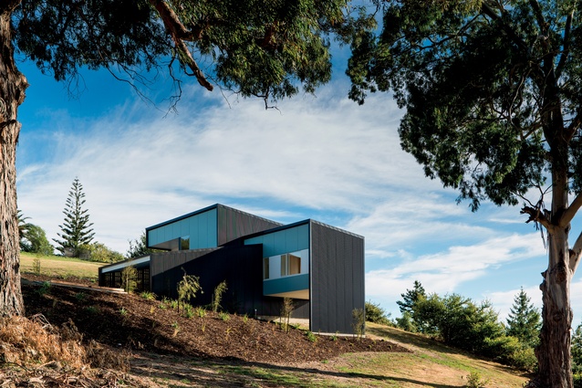 Ruby House sits on a steep hill, creating a fairly complex build and an engineering challenge because the two ends aren’t connected, except for the exterior cladding.