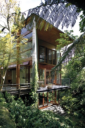 Clifford-Forsyth House, Auckland, 1995, designed by Patrick Clifford of Architectus.