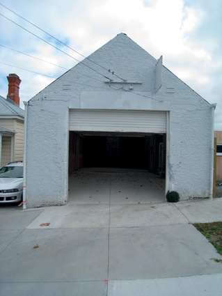 Grey Lynn garage prior to conversion into dwelling.