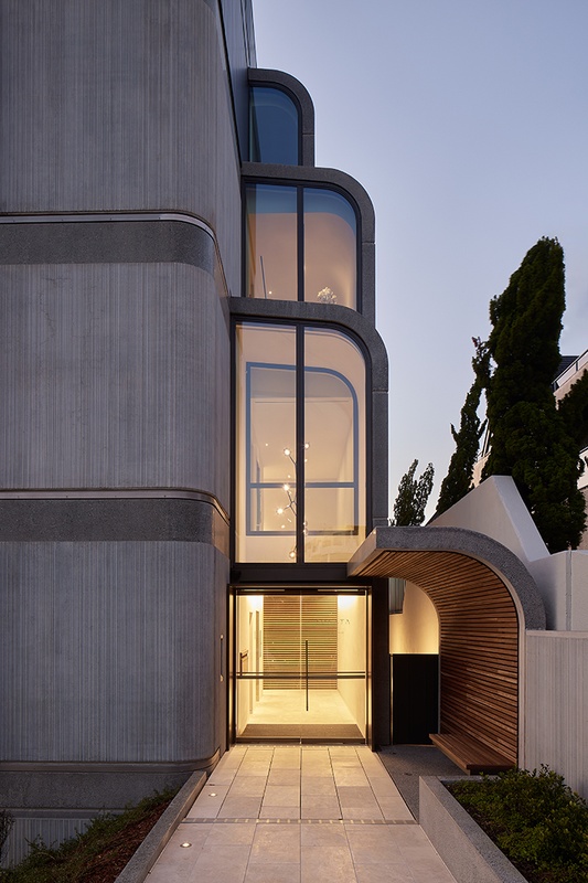 Fluidity in form | Architecture Now