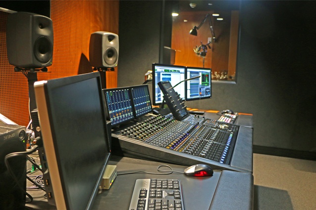 A well-designed sound studio for broadcasting requires a very high level of sound isolation from adjacent spaces and excellent room acoustics.