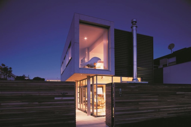 Raumati Beach House by Herriot Melhuish O’Neill Architects.