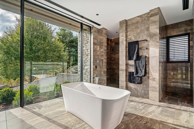 John Gavin Construction, Winner of the Southern Supreme House of the Year Over $1 million, New Home over $4 million Category, Outdoor Living Excellence Award, and a Gold Award, for a home in Queenstown.