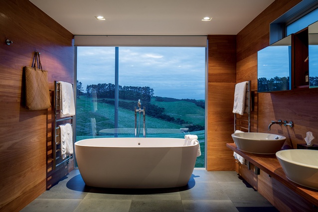 A high level of privacy means the master bathroom can take advantage of the wide-ranging vista. 