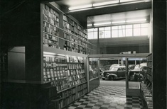 Midcentury design sophistication: Paul’s Book Arcade