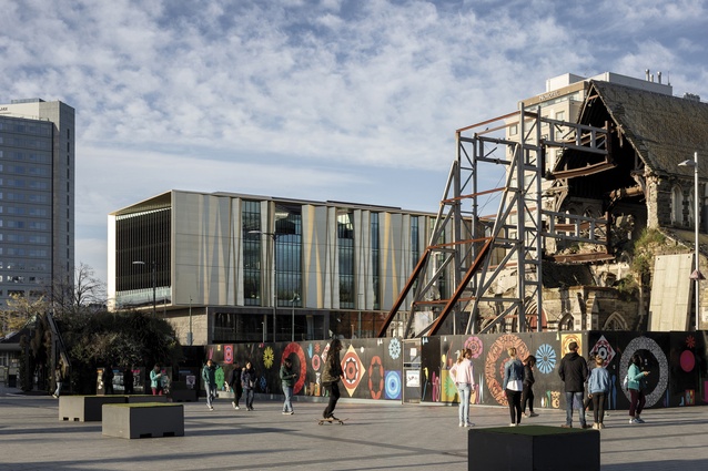 Tūranga sits on a prominent site on the northern edge of Cathedral Square and has a significant relationship, in both scale and location, to ChristChurch Cathedral.