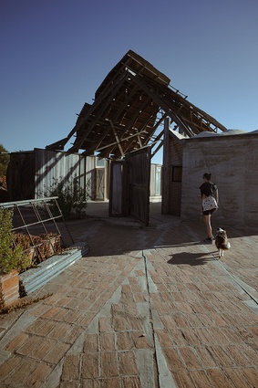 A library and outdoor classroom at La Ciudad Abierta. 