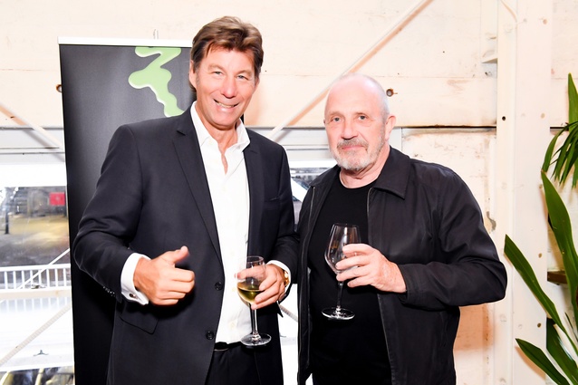 Managing director of Resene and host for the evening, Nick Nightingale, with Michael Thompson of Architectus.