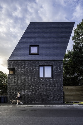 Costa Street: The block of houses has an innovative typology: the leaning mansard, which allows sleeping spaces to be closer to the neighbouring trees in the park.