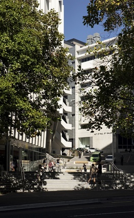 AUT University and the new Sir Paul Reeves Building, which is flanked by Governor Fitzroy Place, a pedestrian-favouring, plaza-like space that connects the new building with the pre-existing business school.