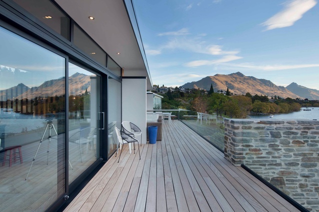 The full-length, lake-facing terrace is accessed via the living areas.