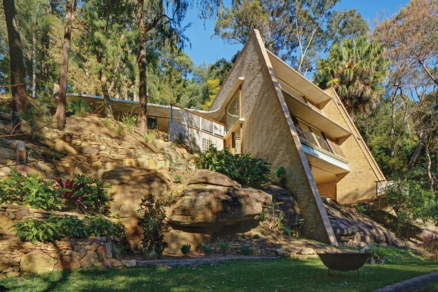 Finalist – Residential Architecture – Houses (New): Cabbage Tree House by Peter Stutchbury Architecture.