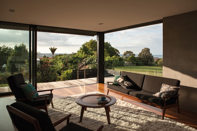 Waterview: Oriented towards the sea views, the upper level cantilevers over the outdoor living below.