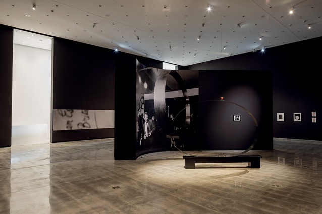 Govett-Brewster director Simon Rees designed this three-sided display element to allow a selection of Lye’s works – here, <em>Universe</em> (1963) – to be viewed discretely.
