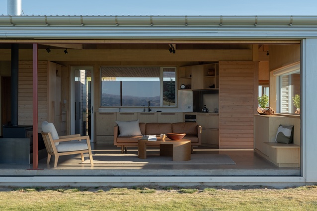 Winner – Housing: Glenayr Farm House by Vaughn McQuarrie (Lawrence).

