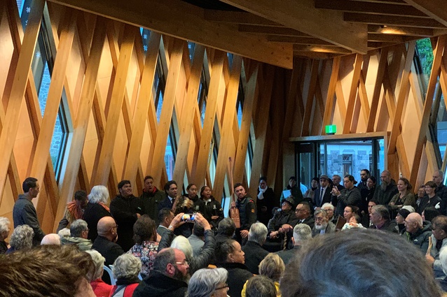 The whakatūweretanga (opening) with Ngāti Te Whiti and St Marys on one side, Ngati Houa manuhiri on the other. Ngati Houa rangitira were killed in the Land Wars fighting for Te Āti Awa, buried outside the whare in the vicar’s garden, not being allowed to be buried in the church graveyard. The project reconciled old wounds between iwi.