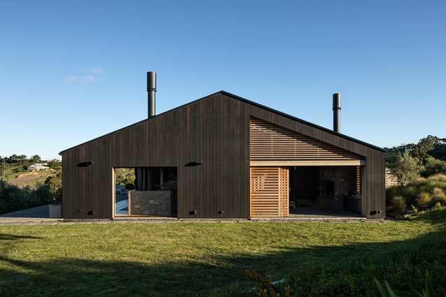 Winner: Housing – Korora Grove House by Sumich Chaplin Architects.